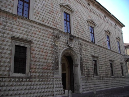 Palazzo dei Diamanti